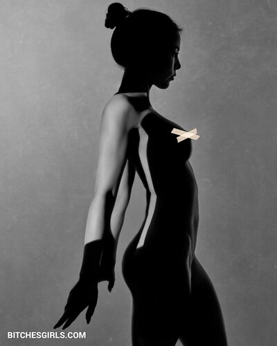 43857050058180871733356259674638344513 thumbnail