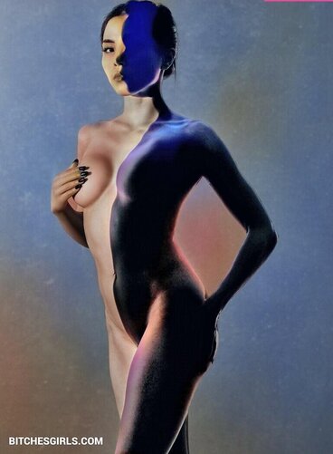 210453615546641182131141606324443287403 thumbnail