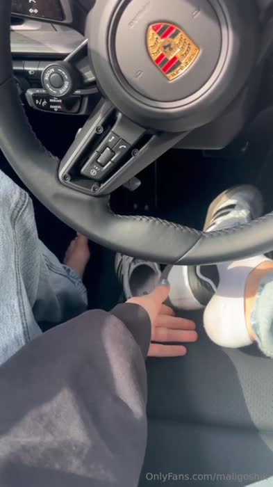 41a17c7a31605595c32effa2ee7e3b273db4e8099cc862a296e75472a5102574 thumbnail