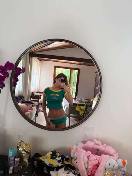 d9d18b2b4aedb973bd1d5ed6a3da2aa20ac08933845730c126116a7d13b4e807 thumbnail