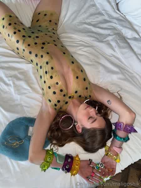 33023ff4e363187799fca02bada3c7885c5e6bab26c170209935029969dfd381 thumbnail