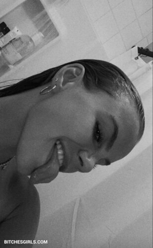 258216368975448997640332670465314595807 thumbnail