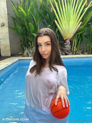 91536737574221109952081502914590227809 thumbnail