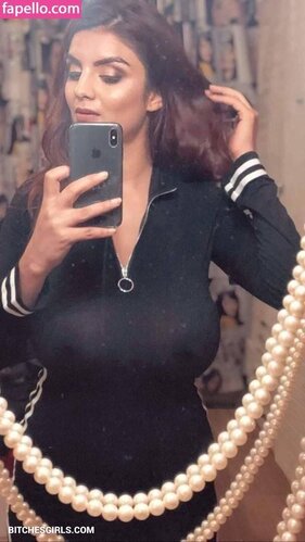 215424779567859685369047517229471856311 thumbnail