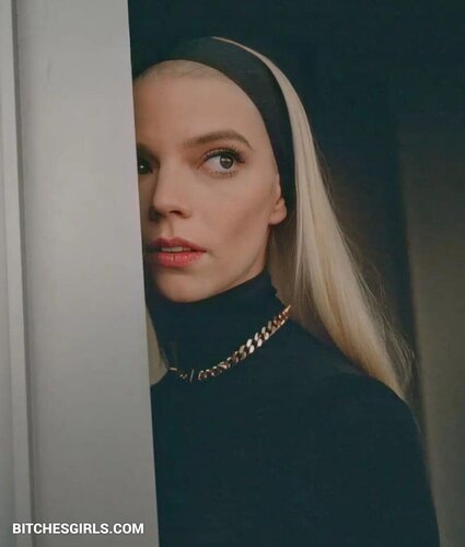 111443178851133313785158285561434366335 thumbnail