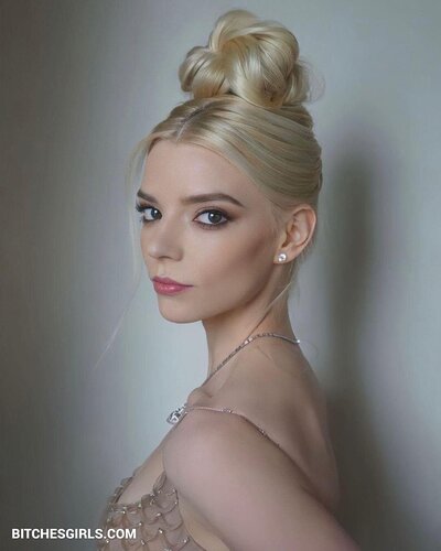 187800112636022455989781243761733141273 thumbnail