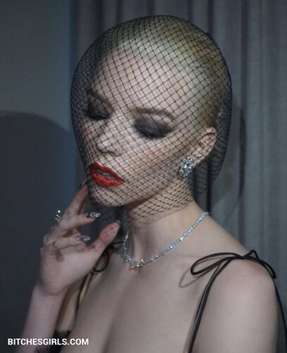 200169001684049333080311396169463706101 thumbnail