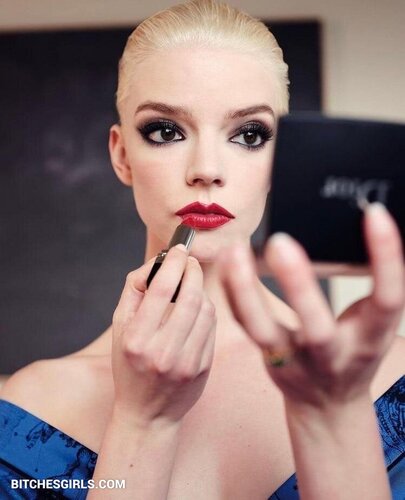 223722727875870287536048827837885670311 thumbnail