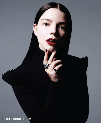 42887470628446674278112125000343854209 thumbnail