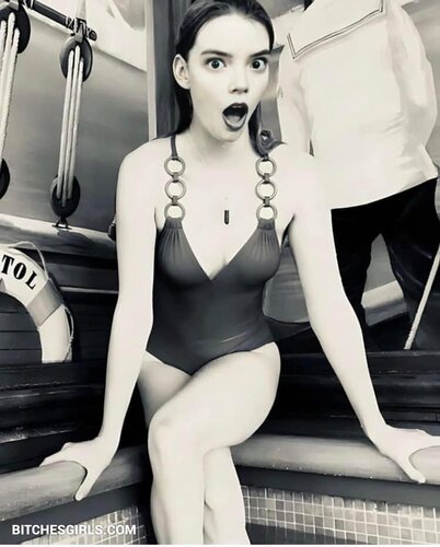 273919947325351155499050735402468556720 thumbnail