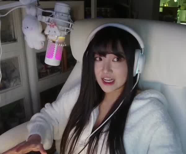 c9b551c8b4a411c18f8d32586b5a21b1fa257e113c035b1c906f96997c77a306 thumbnail