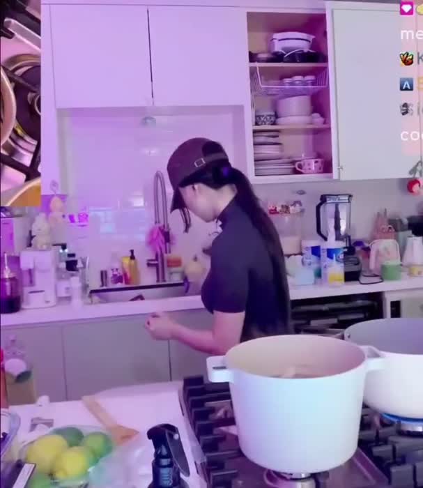 0fd7242342291c6659ec8fbd794ab7f002aa03f4dcf665f1249c367564b096cc thumbnail