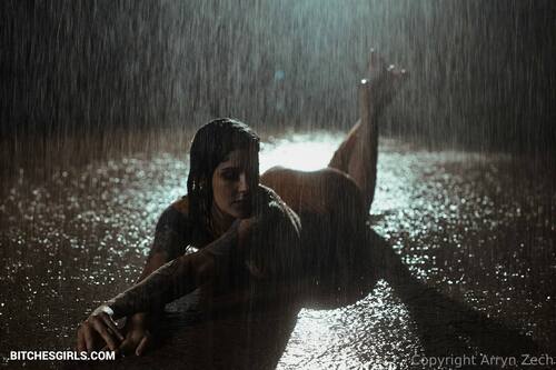 323472471997488994502204597741601638175 thumbnail