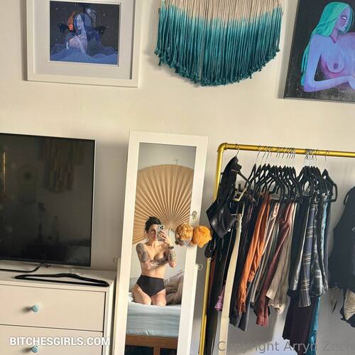 330829767675185159813953161857527677480 thumbnail