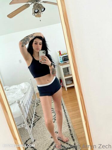 340250730675661702190901761422520045927 thumbnail