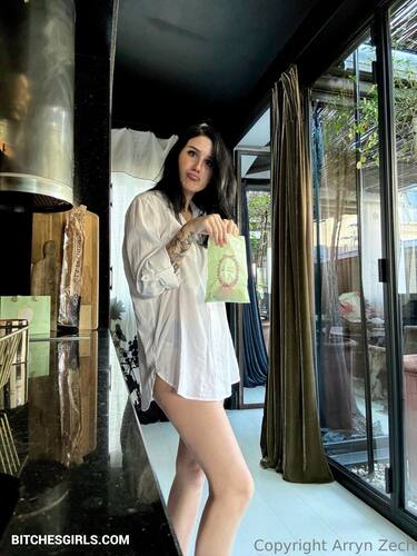 30333373563693802670571855861162178733 thumbnail