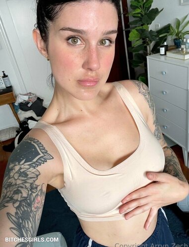 16043188283008298477035380503311452127 thumbnail