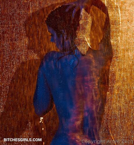 305185207079968062522219271735702592047 thumbnail