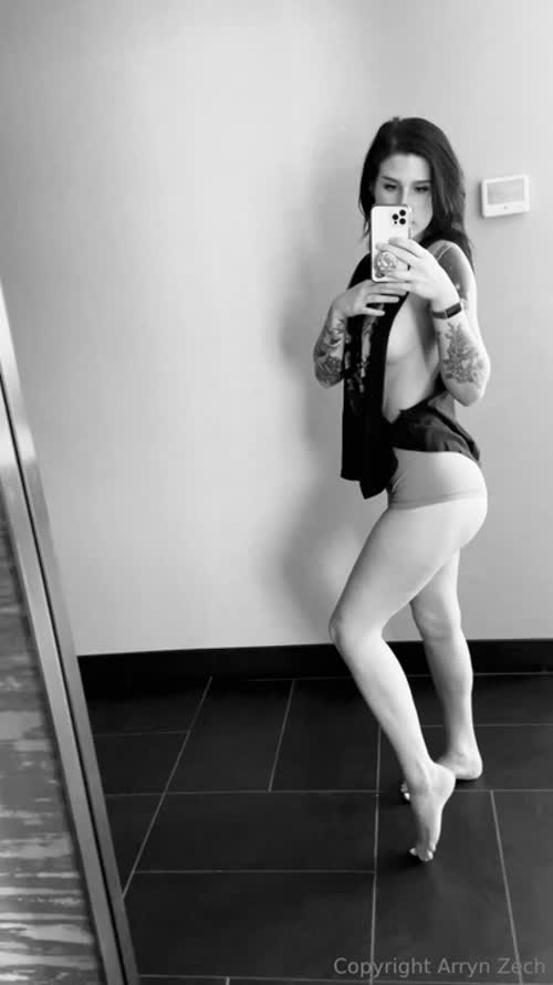 6ac1641cd0ba4f788bfcb3751d01c12d92276f4f3b498f05d493a4f6042c5933 thumbnail