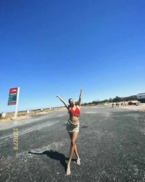 2d70d0160efb4176c38b74177d7f69d9b30da68c468ba3ff3e944ab014e4099d thumbnail