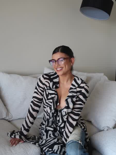 d5e2c59e4725d4fd706864add848a10103a7c8d2fbba929ac4ecb12ef8952079 thumbnail