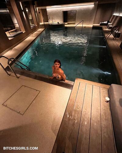 251976712423319745607543894934703617466 thumbnail