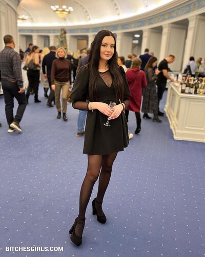 130542769098635686414379740134922574750 thumbnail