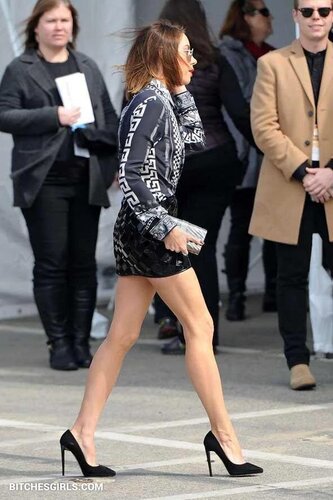 Aubrey Plaza Nude Celebrities - Celebrities Leaked Naked Photos