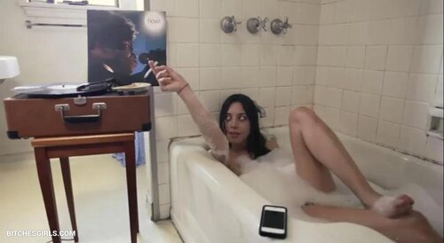 66982656414456424506857729263725536658 thumbnail