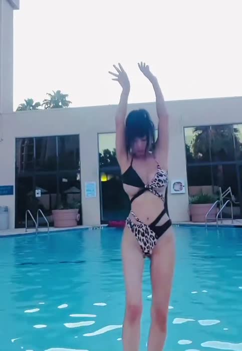 2583f418da297c4a1b704ae6891e68685c8e478e1e1d2496557ded6e1156efcd thumbnail