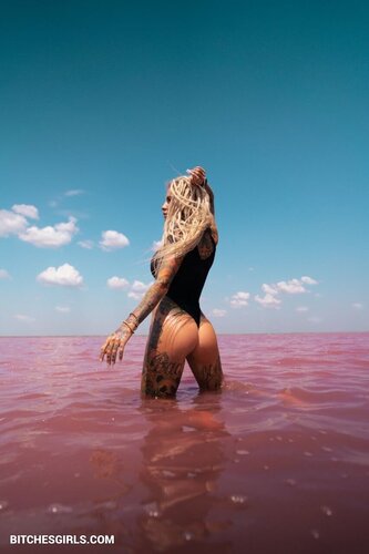 29968879797687236665657519513584338862 thumbnail