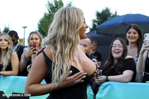 281417441487163484765308973064100820727 thumbnail