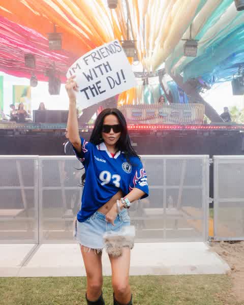 340855cbe17c56caf0990542595eb997ccbd1d74631073da5ea5d36556c14268 thumbnail