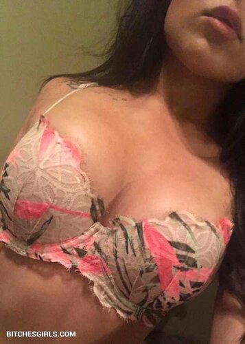 169383549762900782362090935679244609785 thumbnail