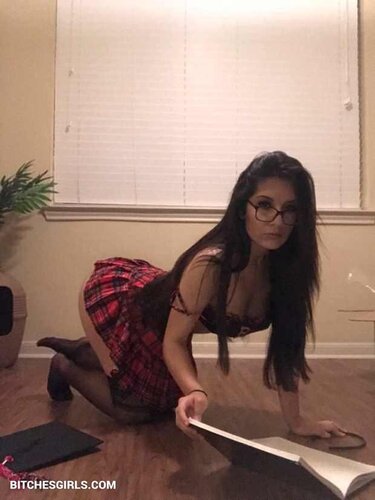 24939713606929818081356639342671615533 thumbnail