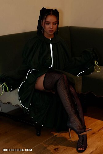 299252399600426240299977681595715434747 thumbnail