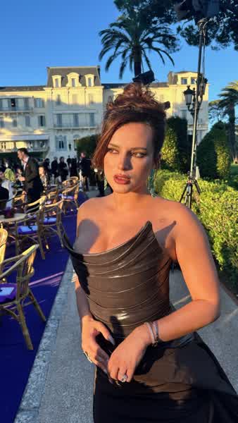 e4fc059d620d2e84add87e3c6357e4ca626ec798d609beff359bc52fe92085a5 thumbnail