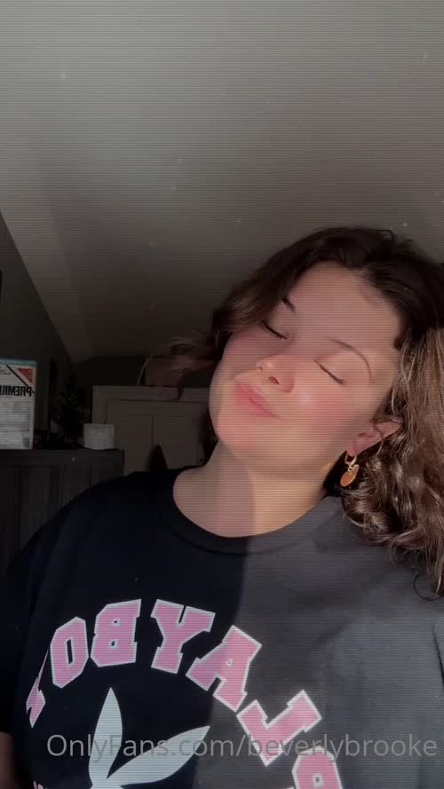 235646915110795648478847924563619135352 thumbnail