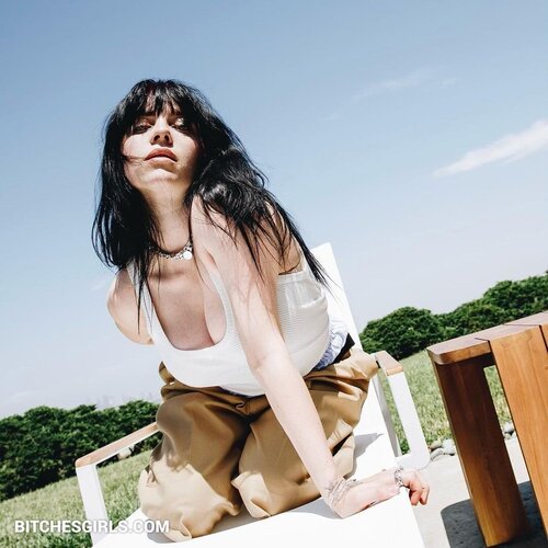 107793072448275784699011266750364479729 thumbnail