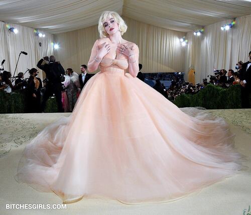 169649162881174629110331990937898409157 thumbnail