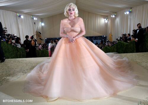 25970378675126053201026099862002632279 thumbnail