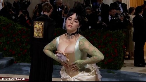 329165309633533193100897423956482379350 thumbnail