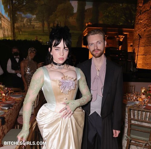 339566552451558645768680940716620371742 thumbnail