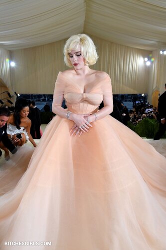 40907047034379744377241929910854352747 thumbnail