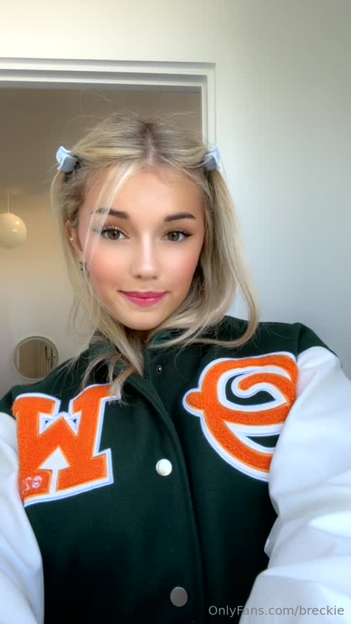 24d5b7847ab2eda179496f41a2c55f3b92eb29c1eb619f3897259a727639ce2c thumbnail