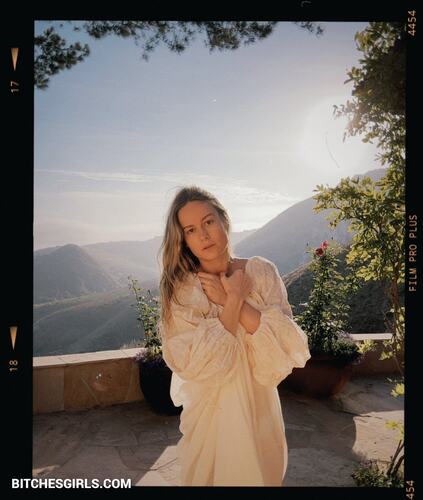 87048554414494330381475066569989320149 thumbnail