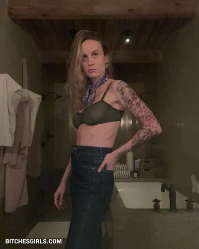 235346211009684783149426894031009949748 thumbnail