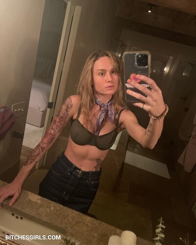 327645082244091373531502191891913176241 thumbnail