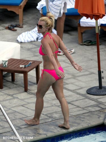 276585716433213747501342456867331950365 thumbnail