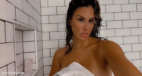 250607082642853965287067112515336721744 thumbnail